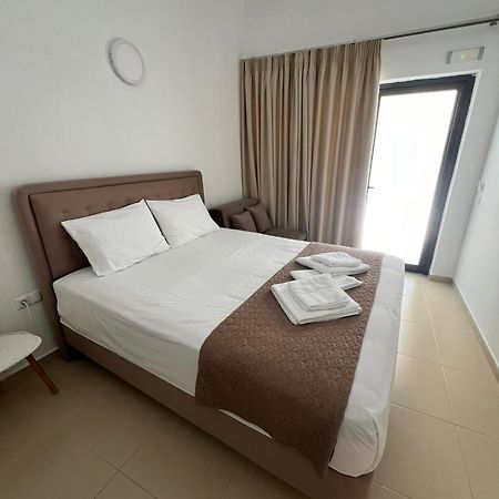 Sun'S Suites 아스프로발타 외부 사진